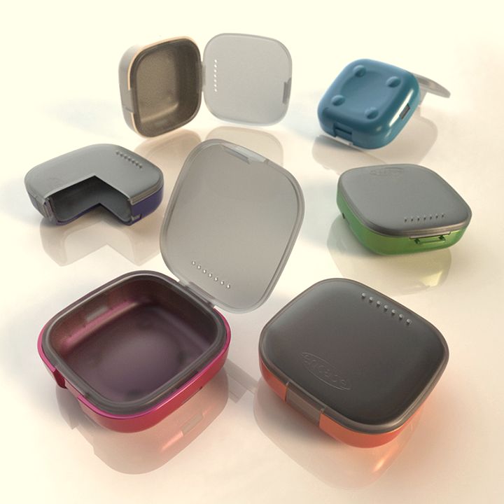 Dental retainer case